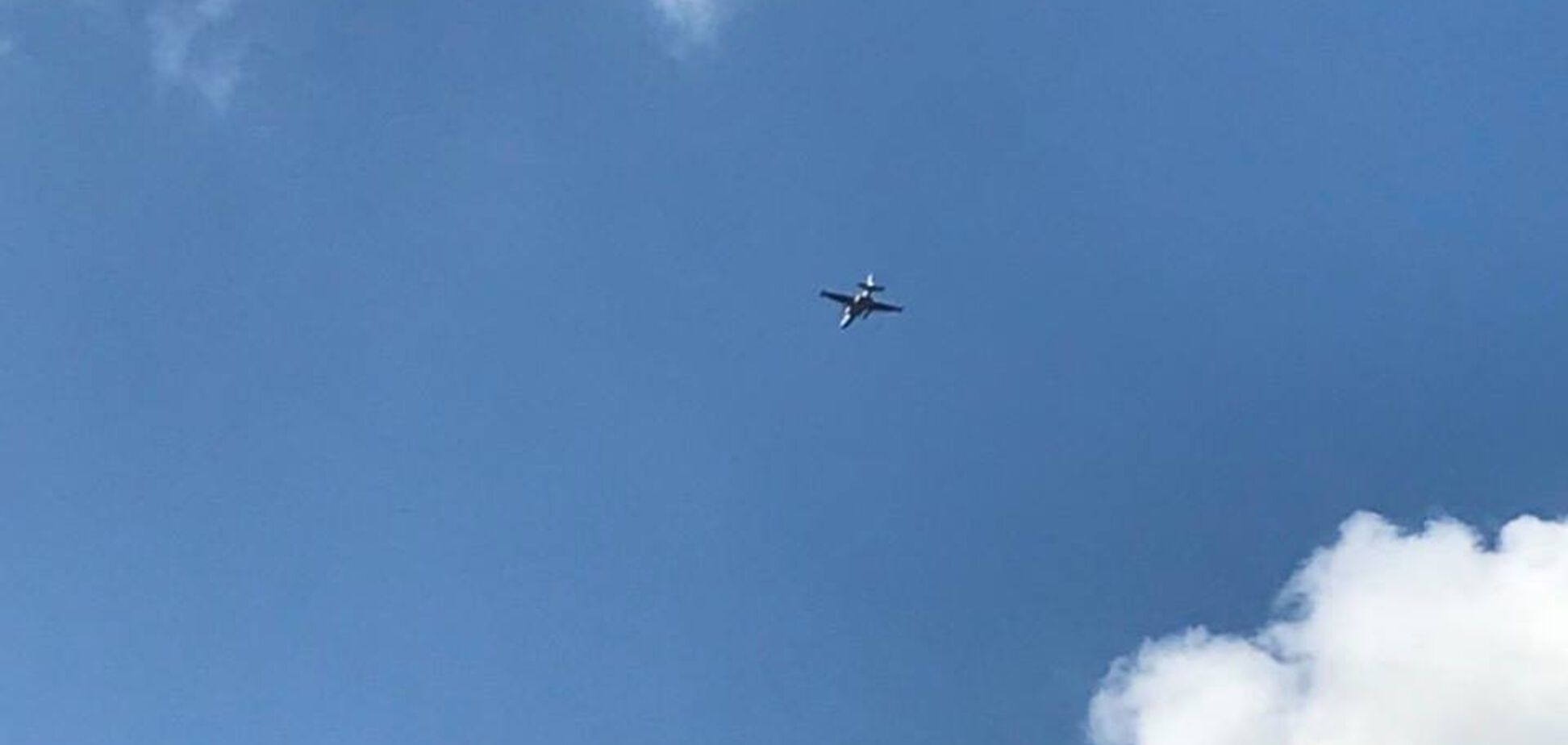 Над Мариуполем пронеслись военные самолеты: в городе переполох