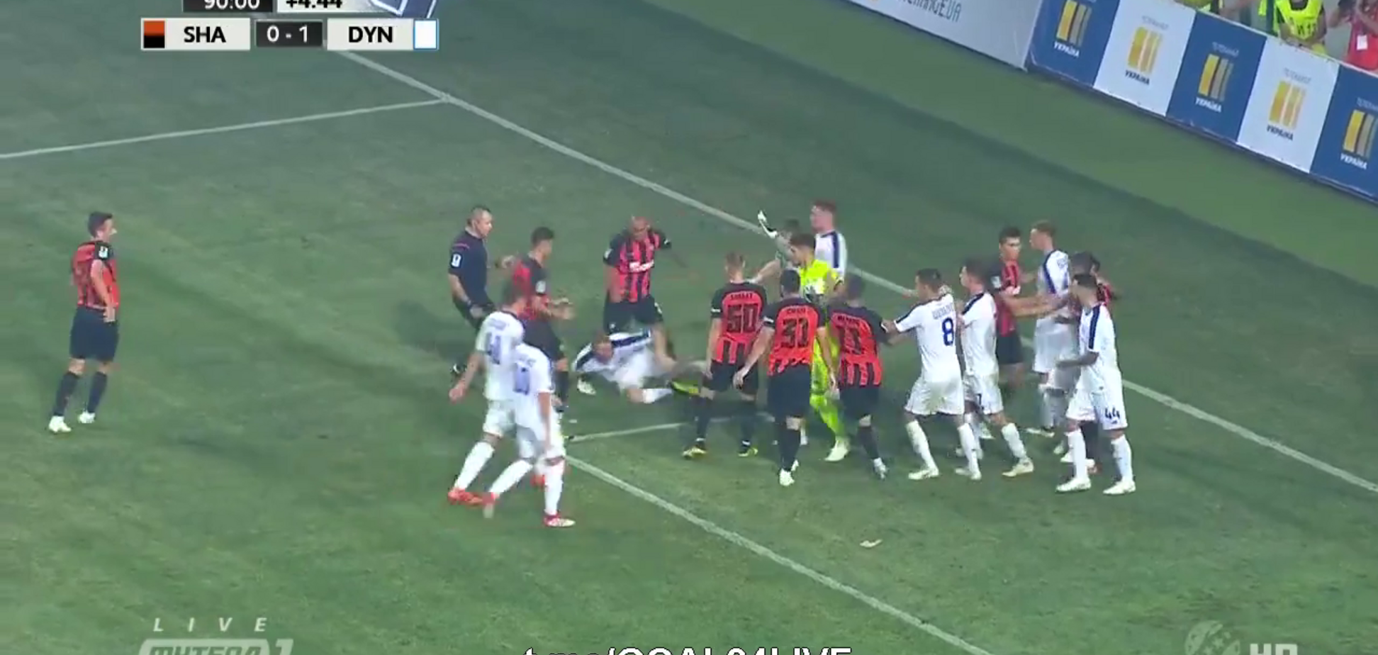 Матч за Суперкубок завершився бійкою гравців 'Динамо' і 'Шахтаря' - опубліковано відео