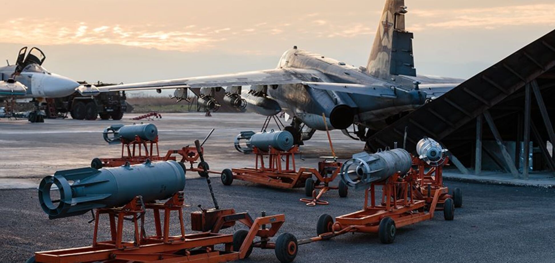 Авиабазу России в Сирии атаковали: раскрыты подробности