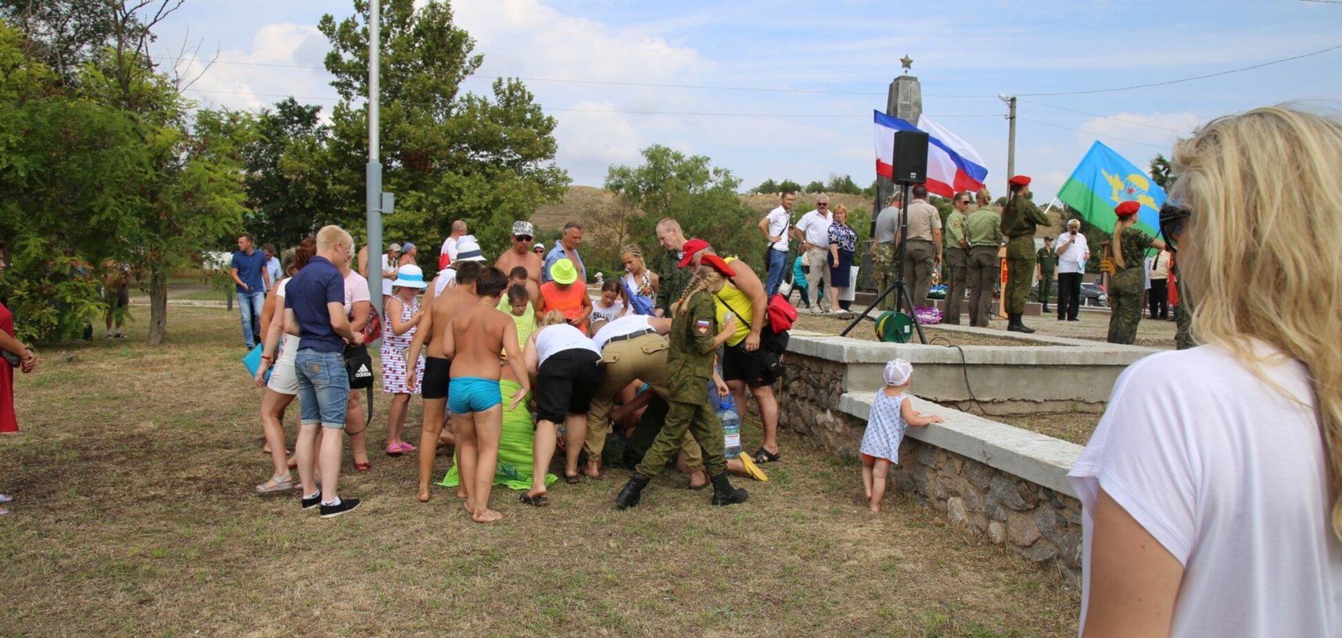 Часами держали под солнцем: в Крыму поиздевались над детьми
