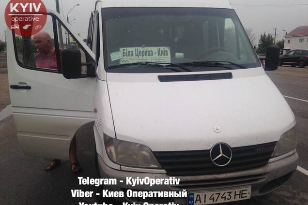 Под Киевом пьяный водитель вез полную маршрутку пассажиров