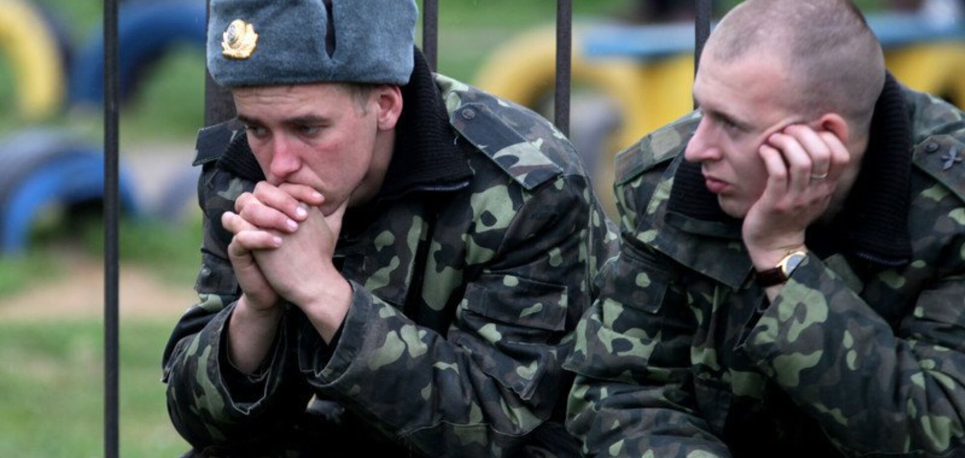 'Вивозили в ліс копати яму і били': у військовій частині на Львівщині катували бійців