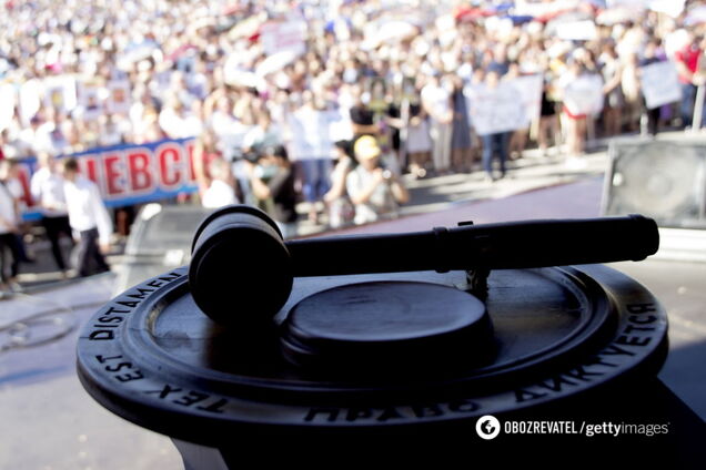 Горячая картошка за шиворотом Порошенко