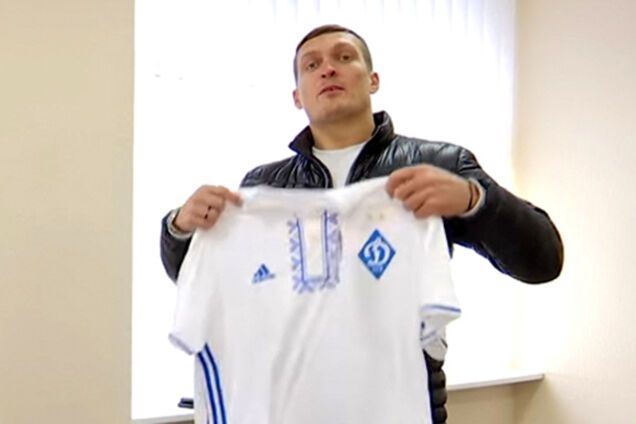 Усик незаметно пробрался на матч Динамо — Челси: фотофакт