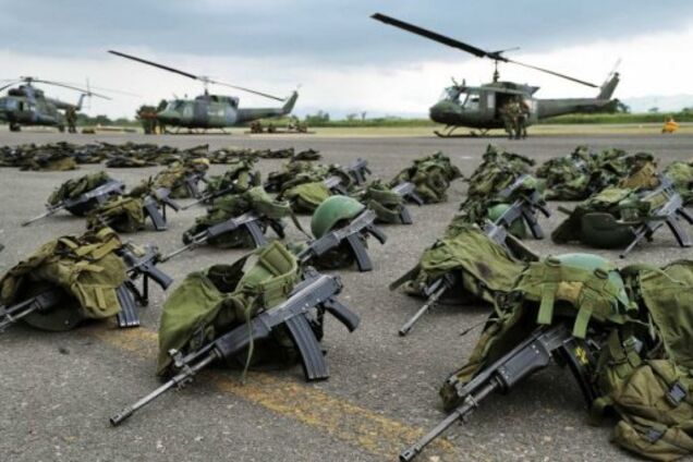 США увеличат поставки оружия Украине и запретят военные контакты с РФ