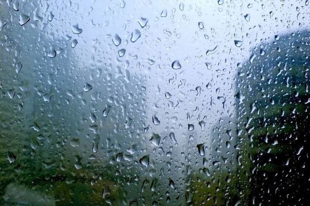 Попарить і заллє: синоптики уточнили прогноз погоди по Україні