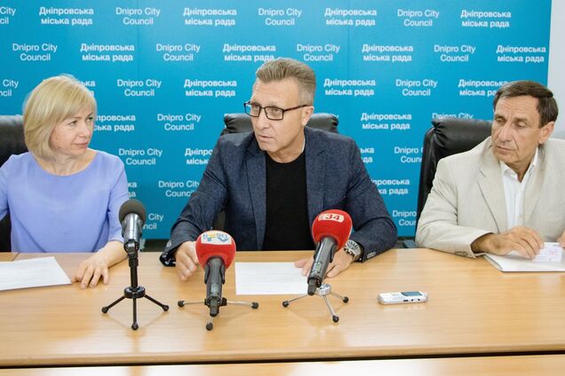 Перше в Україні: Дніпро запровадило медстрахування педагогів