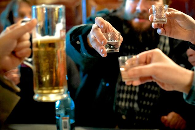 Ждать подорожания? В Украине сократили производство популярного алкоголя