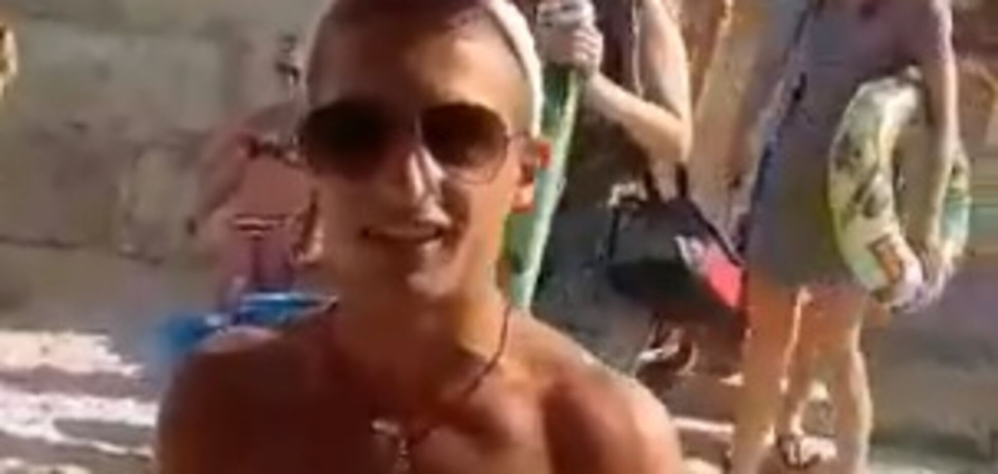 'Зайка с креветками': продавец на пляже в Украине стал звездой в сети