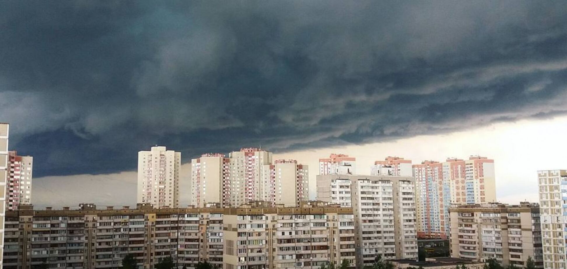 Накроют сильные грозы: синоптики уточнили прогноз погоды по Украине