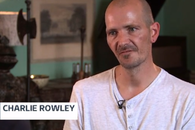 Отравление 'Новичком' в Британии: выживший Чарли Роули дал первое интервью