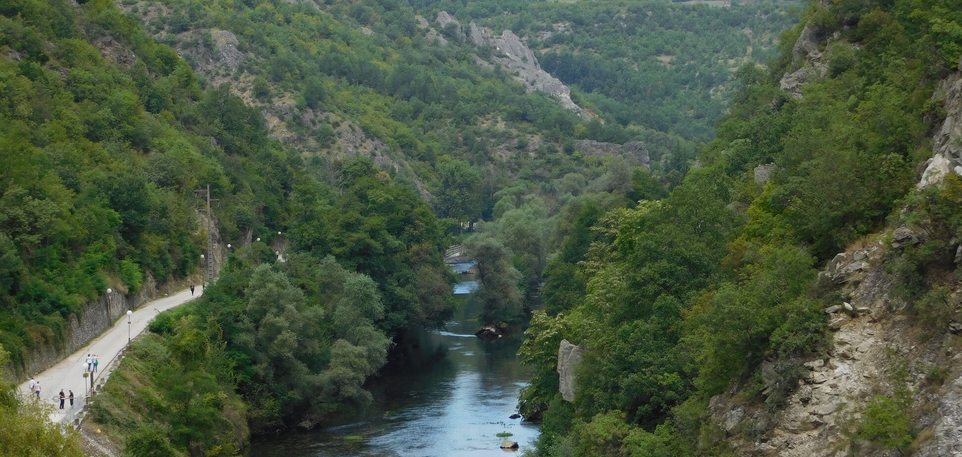 Чим вражає каньйон Матка: захоплюючі фото з Македонії