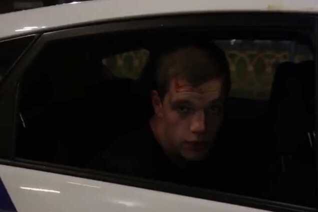 Водители оставляют свою жертву лежать на дороге и умирать