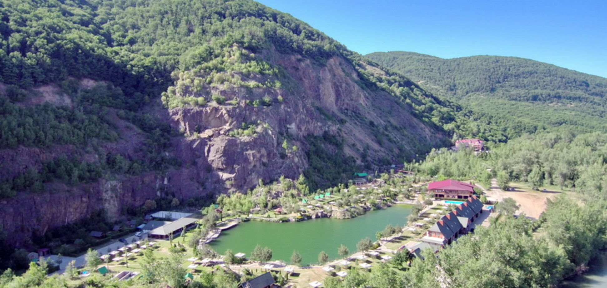 По воздуху над Карпатами: опубликованы невероятные фото и видео