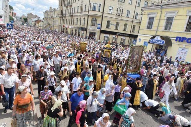 Хресна хода: УПЦ МП везе до Києва 'делегацію' з 'ДНР'