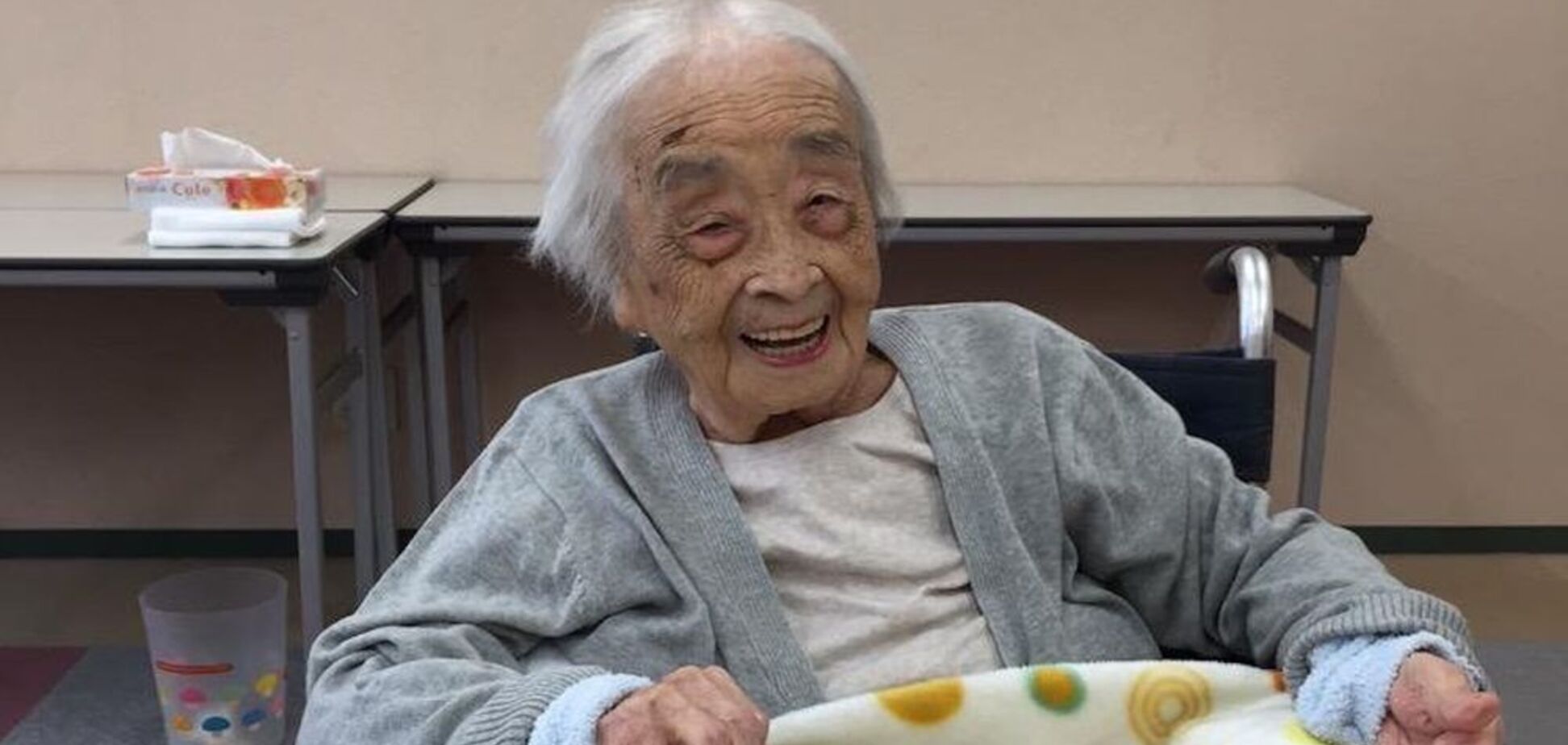 Померла найстаріша жінка на планеті: фото довгожительки