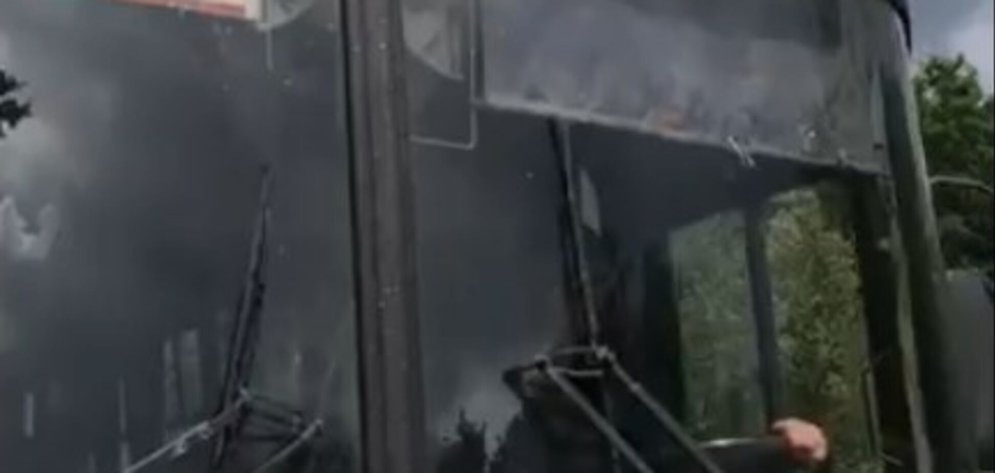 'Тицяв дітям середній палець': в Івано-Франківську виник скандал із водієм автобуса