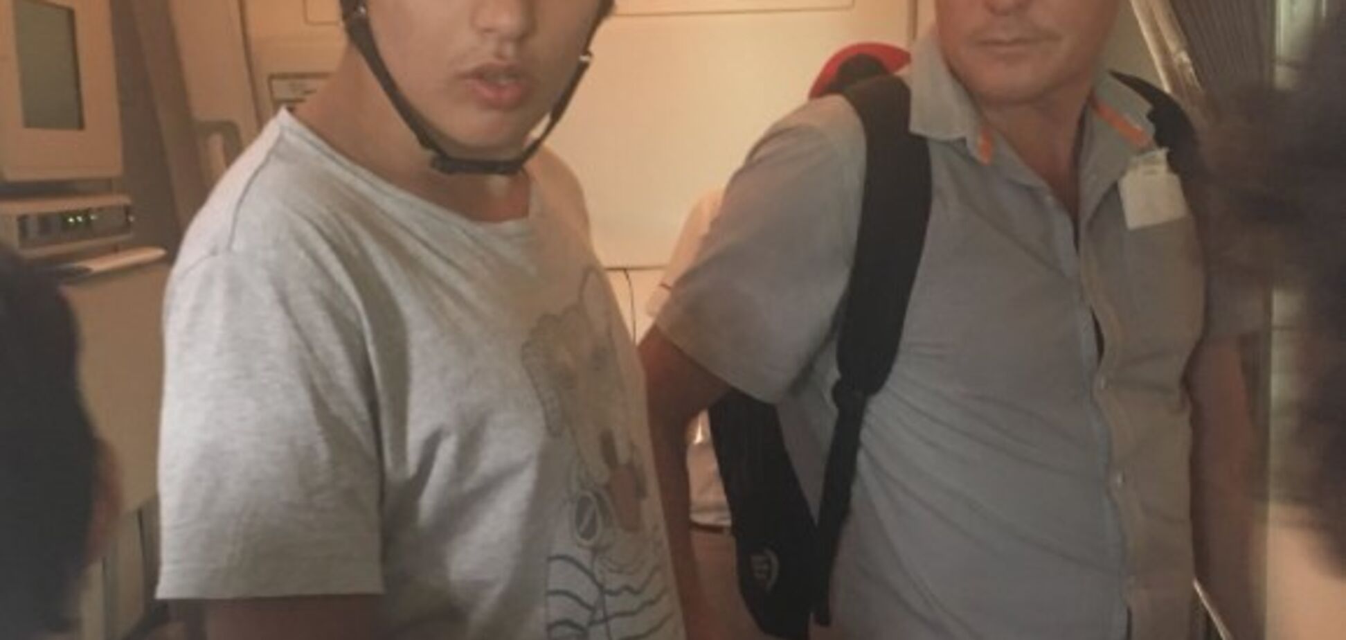 Школяра-інваліда вигнали з літака популярної авіакомпанії