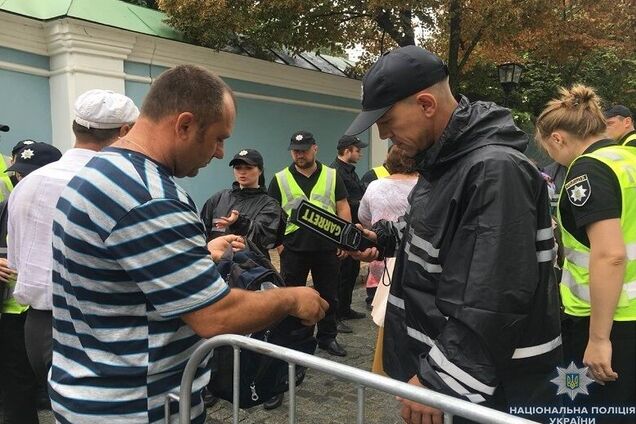 В Киеве прошел Крестный ход УПЦ МП: все подробности, фото и видео