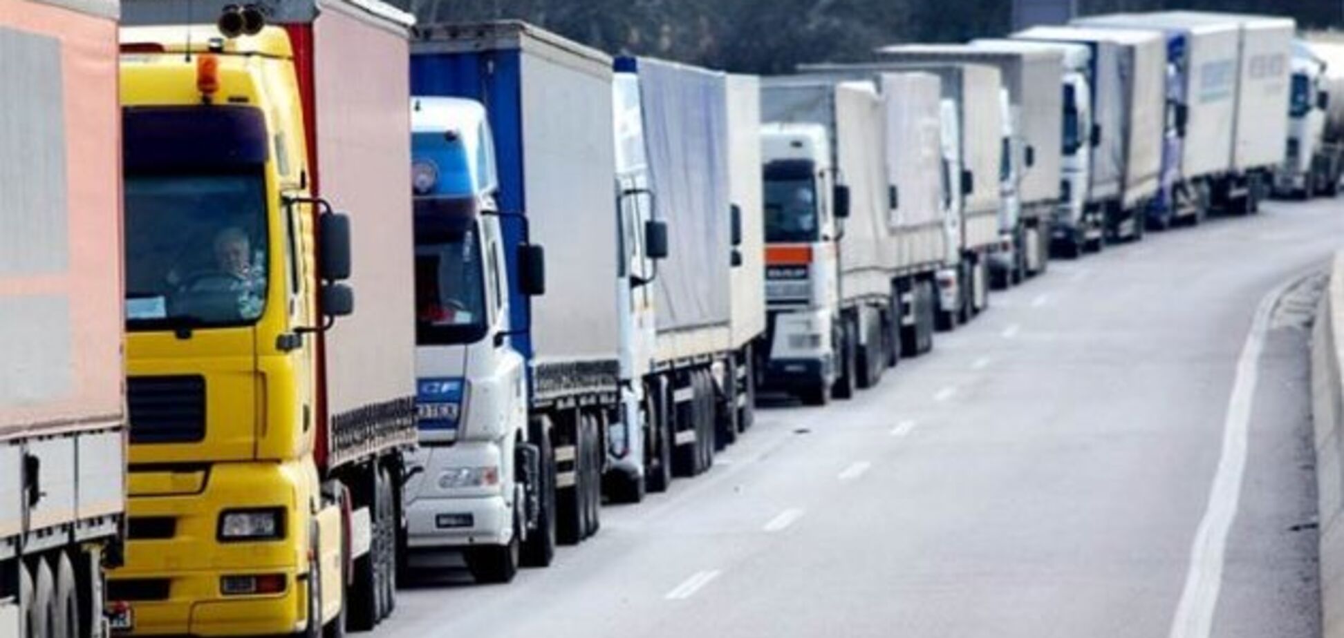 Вантажівки в Україні будуть зважувати під час руху