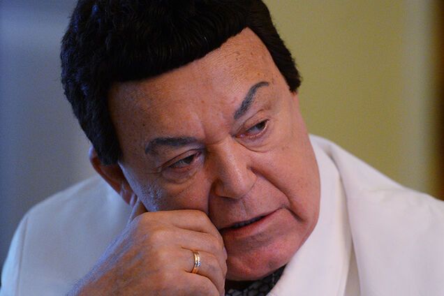 'Вообще слег, в каталке везли': очевидец рассказал о Кобзоне в больнице