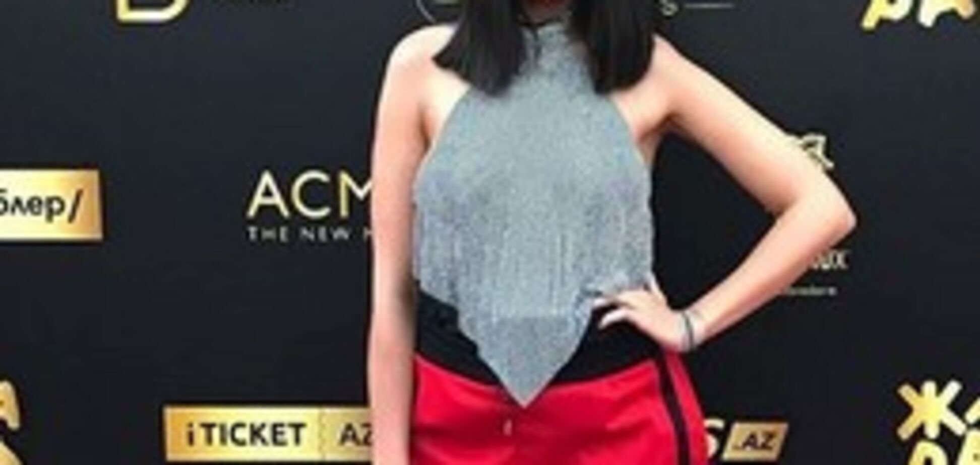 'Колгоспний стиль': Каменських розкритикували за 'спортивки' на червоній доріжці в Баку