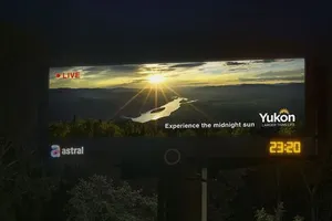 Пряма трансляція на білборді