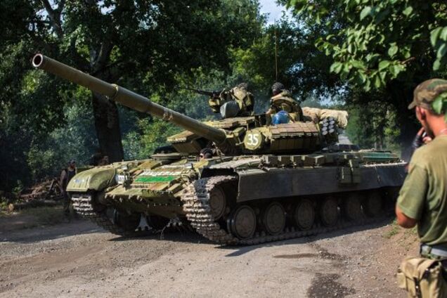 Угробили танк: террористы 'Л/ДНР' опозорились на учениях