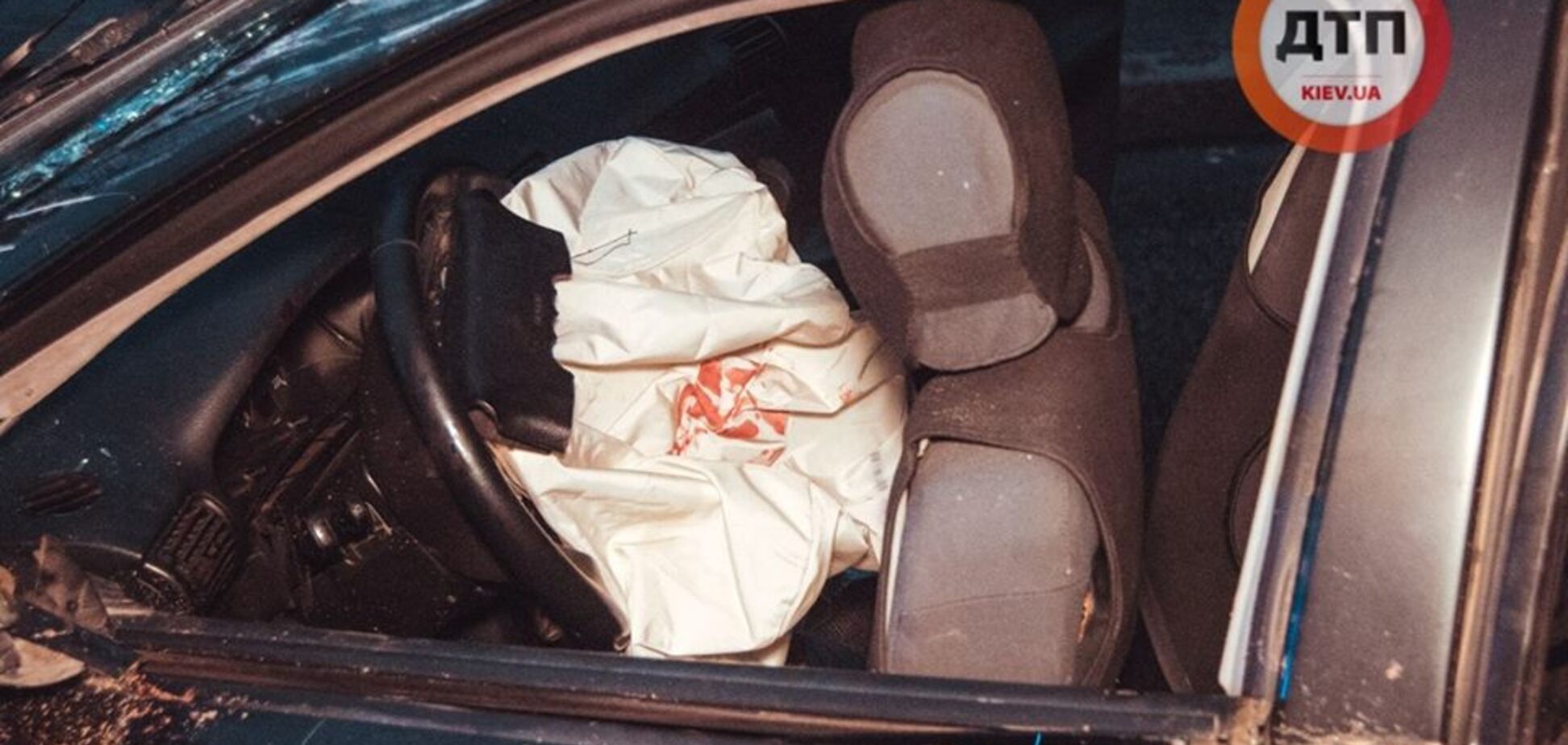 У Києві п'яний протаранив авто з немовлям всередині: подробиці ДТП