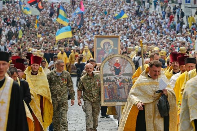 'Нечисть бесновалась': объединенный крестный ход в Киеве вызвал восторг у украинцев