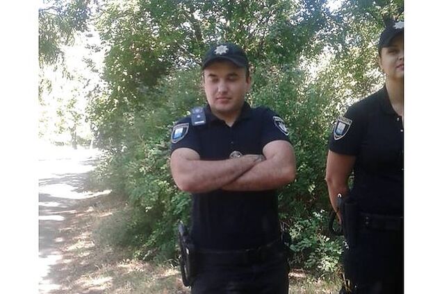 'Не обязан знать, кто такой Сенцов': в Мариуполе разгорелся скандал из-за полицейского