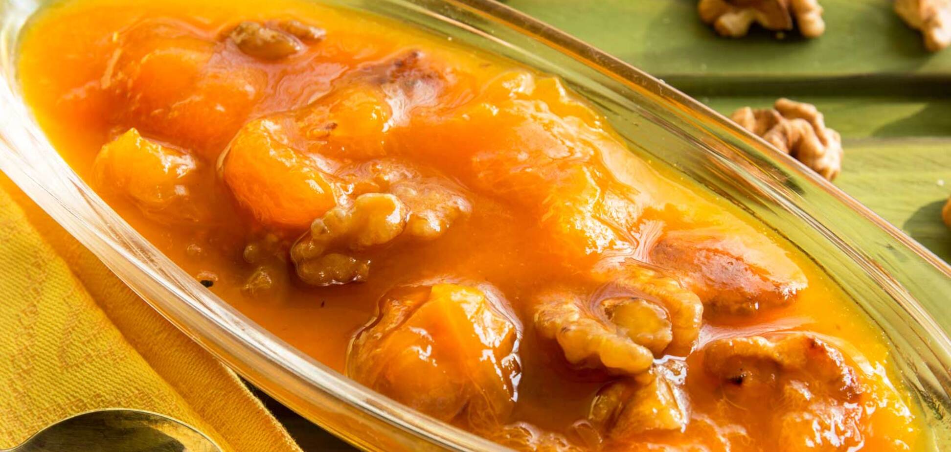 'Золоте': зірковий кухар поділився рецептом абрикосового варення з коньяком