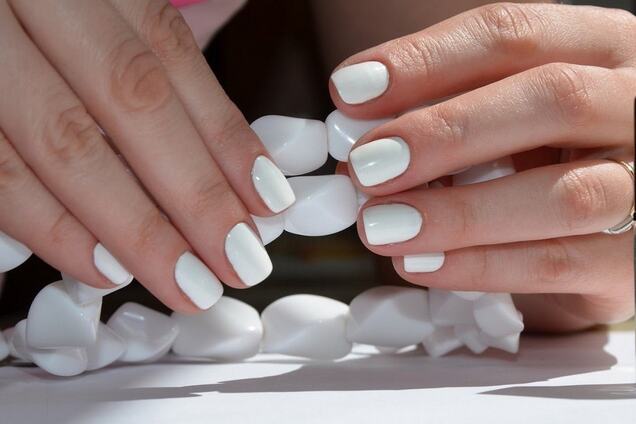 Тренд 2018 - білий манікюр: наймодніші ідеї