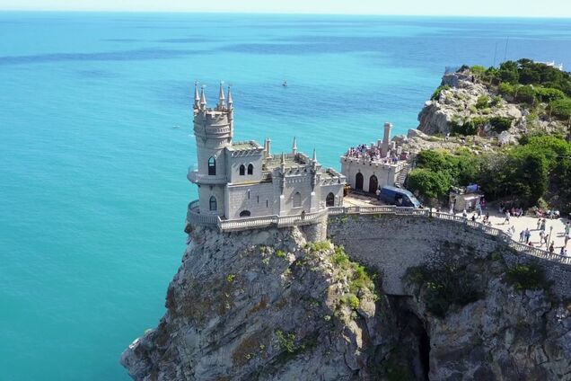 В Крыму оккупанты распродали санатории Украины