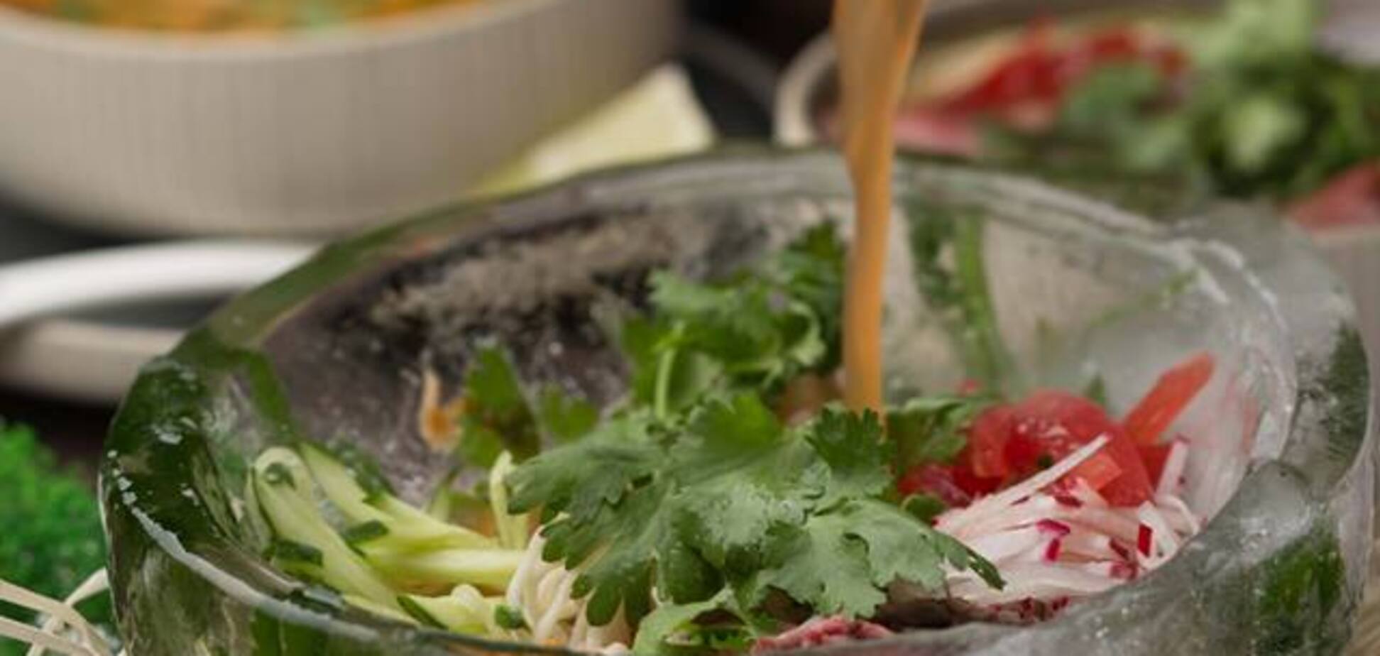 От окрошки до кукси: 7 рецептов летних супов от Димы Борисова