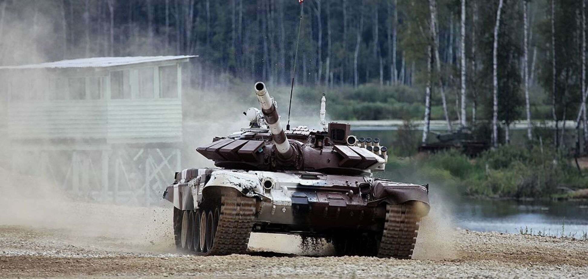 'Он же просто бесполезен!' Боевую гордость России признали худшей в мире