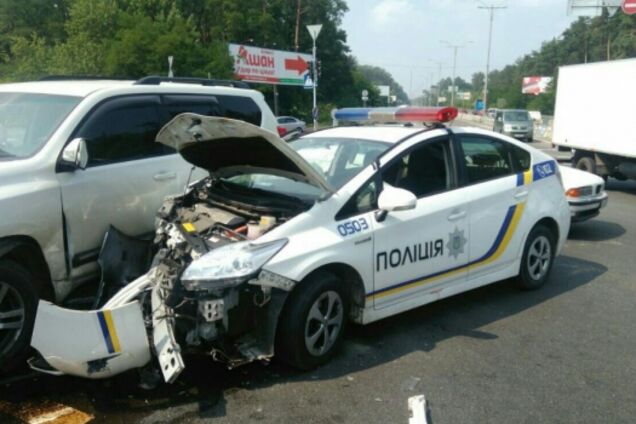 Каждое второе: патрульные Киева рассказали о масштабах ДТП со своими авто