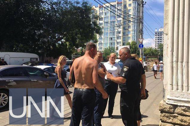 В Одессе неизвестный открыл стрельбу: первые фото с места ЧП