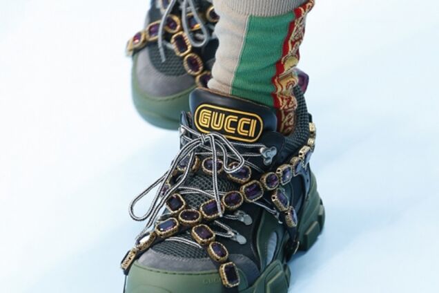 Мода на уродливость: как выглядят самые трендовые вещи 2018 года