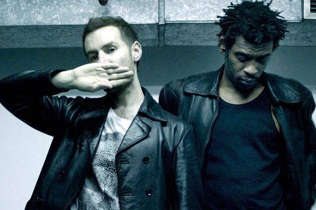 Massive Attack засвітили в Москві цитату відомого прихильника Гітлера