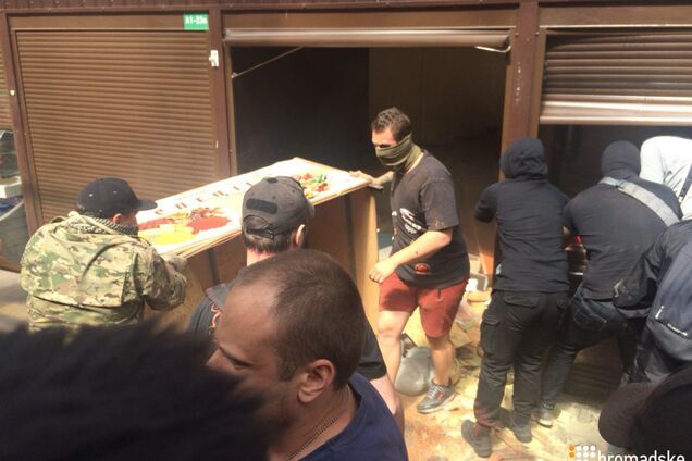 Экс-военного жестоко избил продавец в Киеве: в деле всплыли странности