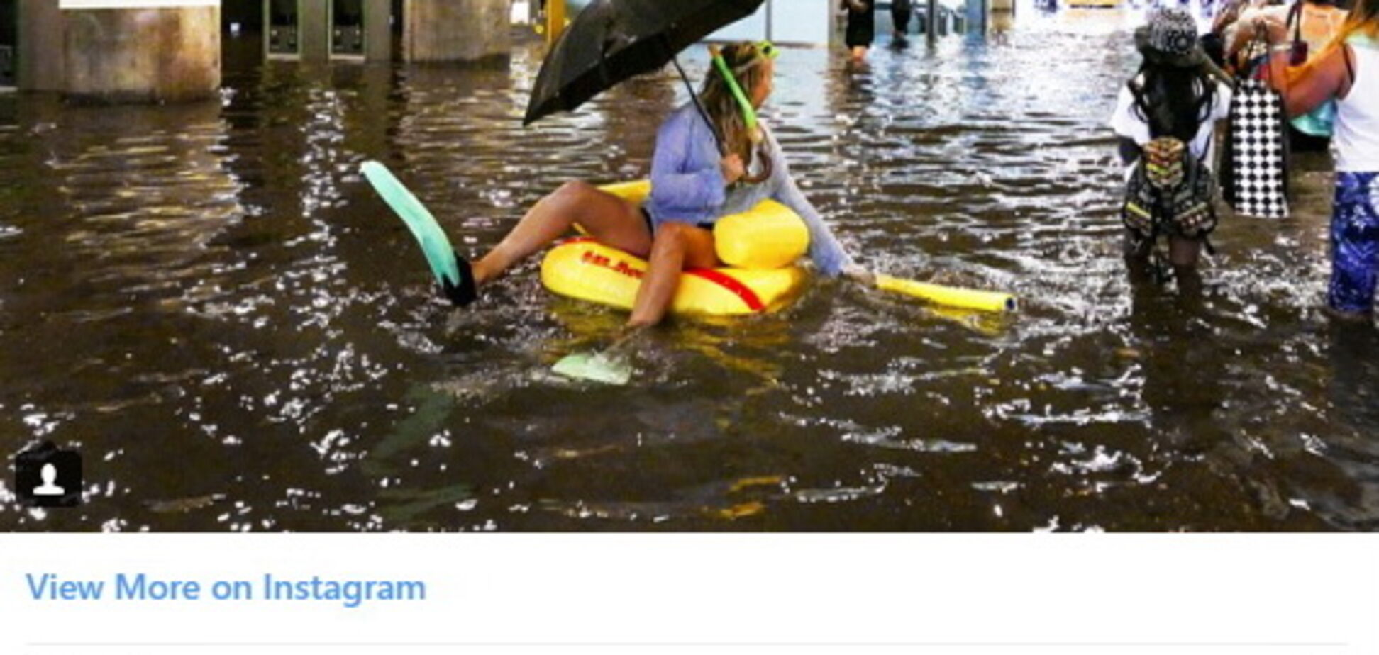 Шведи показали українцям, як розважатися у зливу: смішні фото і відео