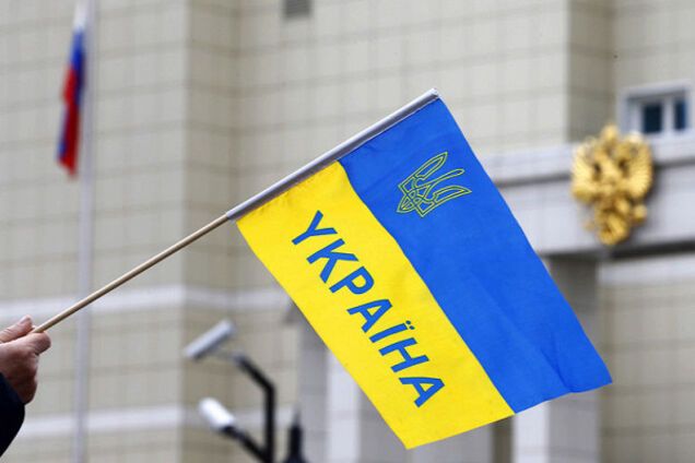 Ходят с флагами Украины: крымчане 'восстали' против оккупантов
