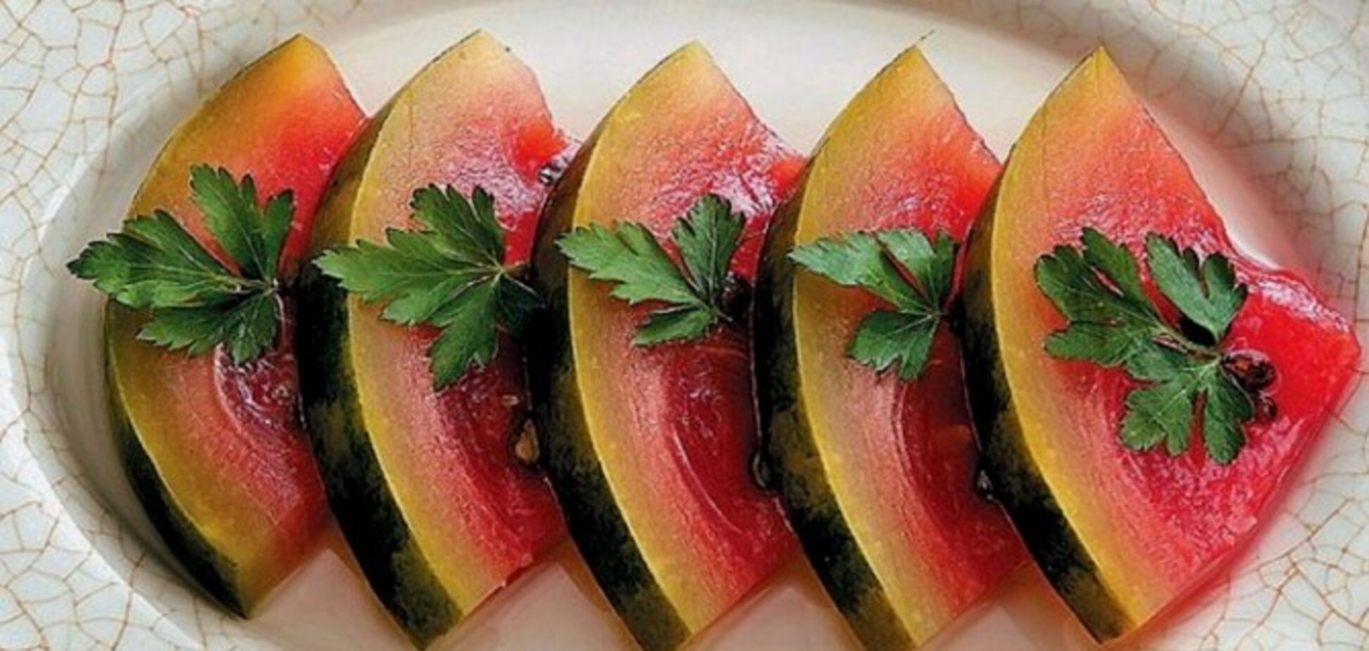 Как быстро приготовить соленый арбуз: рецепт блюда