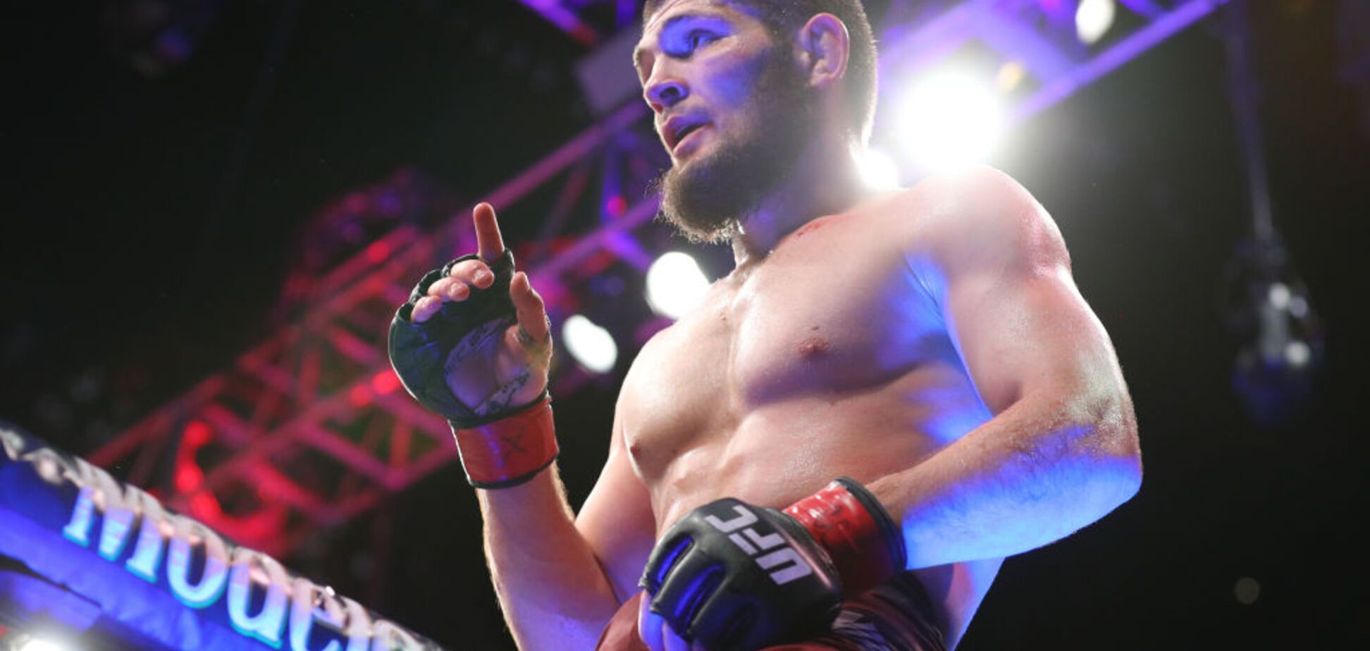 ''Неуважение!'' Российский чемпион UFC психанул перед боем с МакГрегором - видеофакт