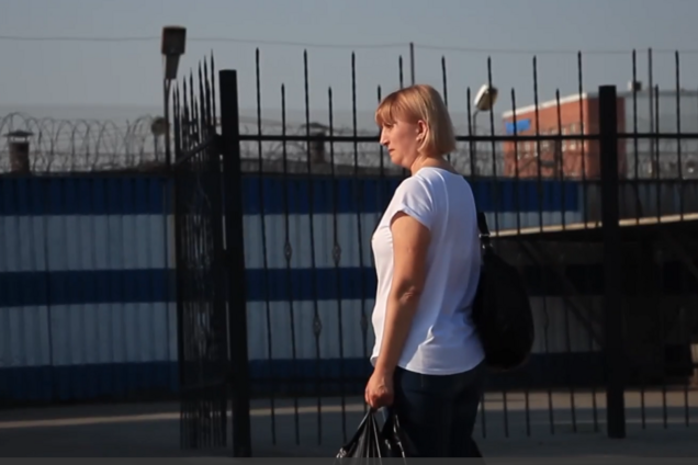 Украинский узник Кремля встретился с матерью: уникальные кадры из российской колонии