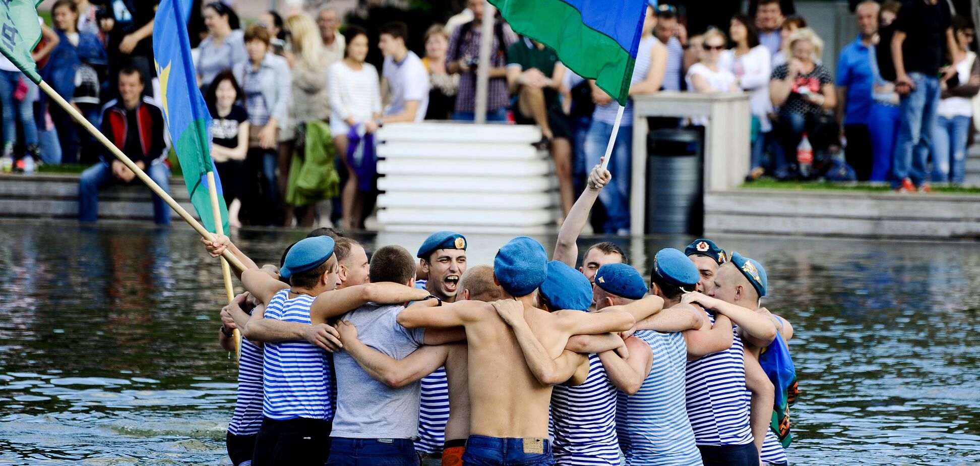 'Расплескалась синева': как позорно празднуют День ВДВ в России