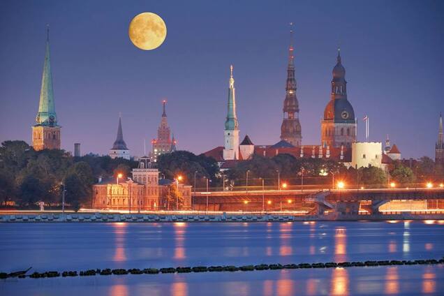 Завидую тем, кто может заставить себя жить с белого листа