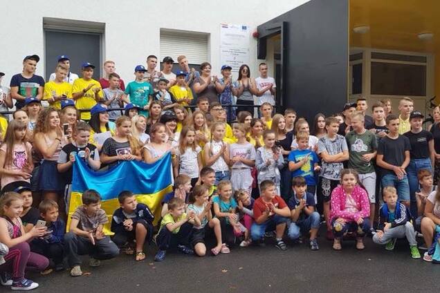 Дітей мажорів відправили на відпочинок в ЄС: Геращенко спростувала 'зраду'