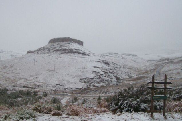 У Південній Африці вперше за 10 років випав сніг: з'явилися фото і відео аномалії